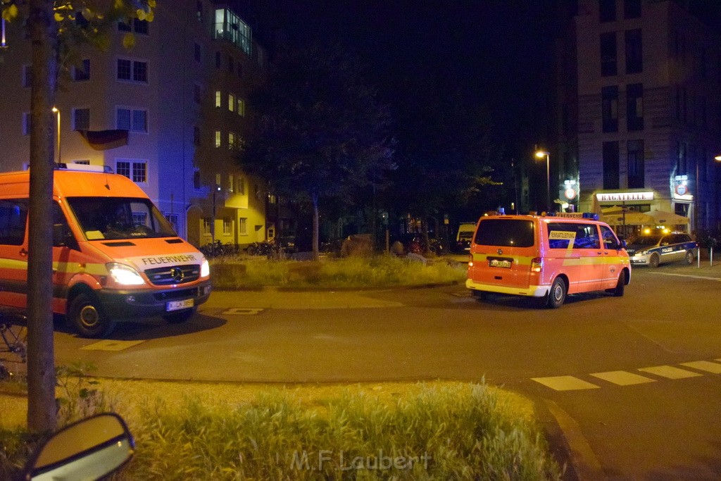 Feuer 2 Y Koeln Neustadt Sued Darmstaedterstr P302.JPG - Miklos Laubert